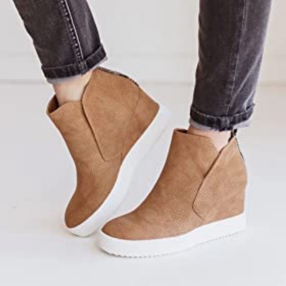 Women’s Hidden Wedge Sneakers Booties Sz 10